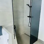 度假居 Luxurious With Sauna & Outdoor Hot Tub