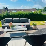 Luxurious With Sauna & Outdoor Hot Tub Hejls