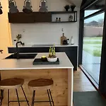 Luxurious With Sauna & Outdoor Hot Tub