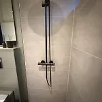 Luxurious With Sauna & Outdoor Hot Tub 度假居