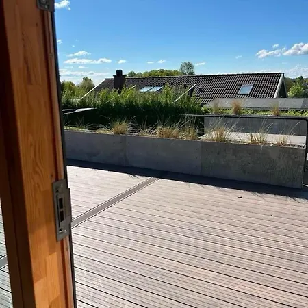 Luxurious With Sauna & Outdoor Hot Tub *