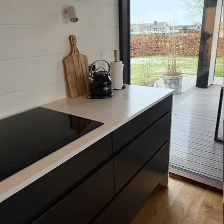 Casa de Férias Luxurious With Sauna & Outdoor Hot Tub