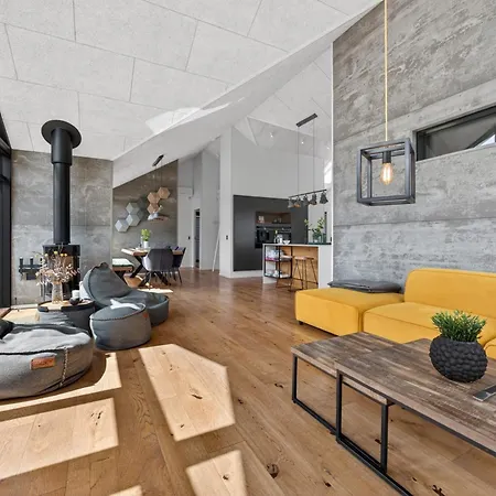 Luxurious With Sauna & Outdoor Hot Tub Casa de Férias Hejls