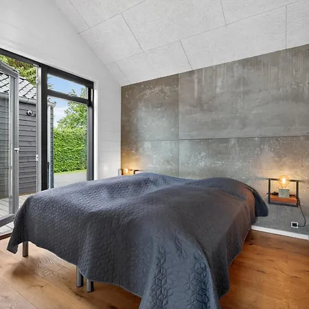 Luxurious With Sauna & Outdoor Hot Tub *