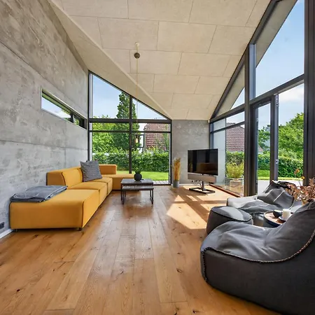 Luxurious With Sauna & Outdoor Hot Tub Hejls