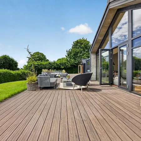 Luxurious With Sauna & Outdoor Hot Tub * Hejls