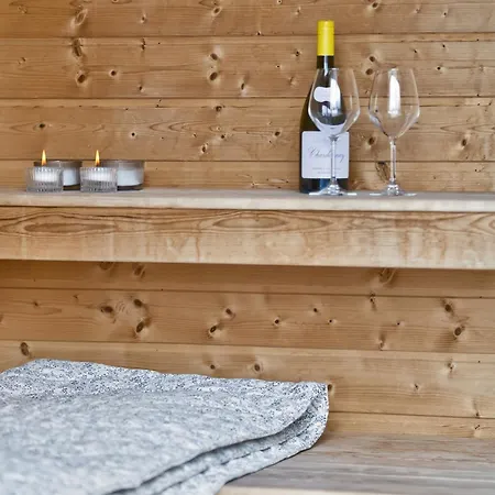 Casa de Férias Luxurious With Sauna & Outdoor Hot Tub *